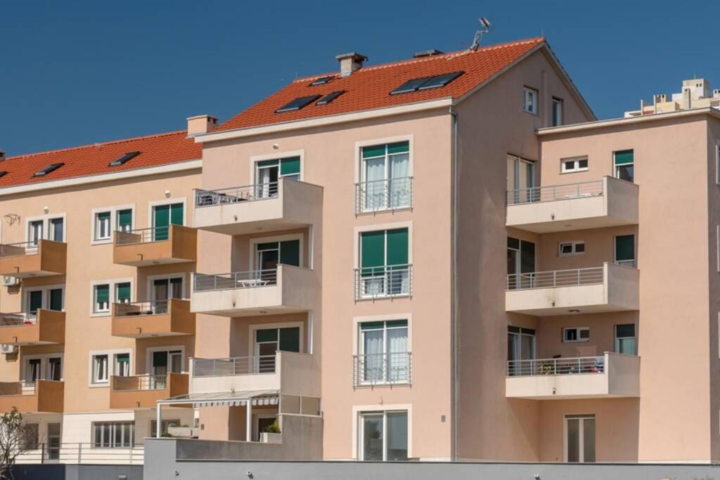 Ensidia Luxury Suite Split Bagian luar foto